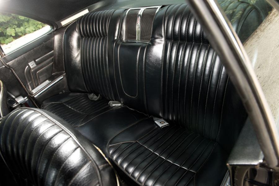 Интерьер Oldsmobile Toronado (9487) 1966 года  (фото 1 из 48)
